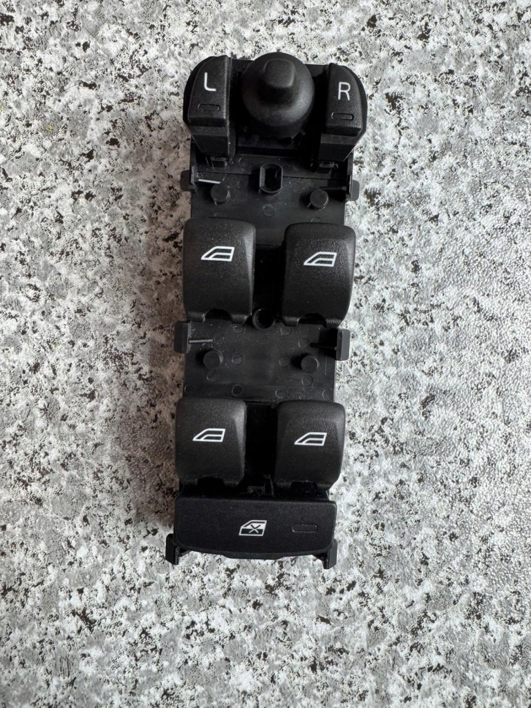 Купить Переключатель окон зеркал volvo v40 ii 2012-2018 31376495