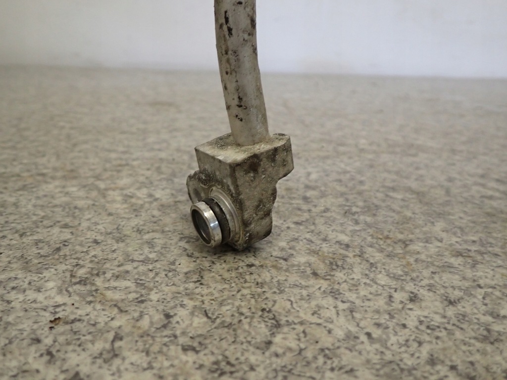 фото №4, Toyota avensis t25 d4d 03-06 шланг кондиціонера