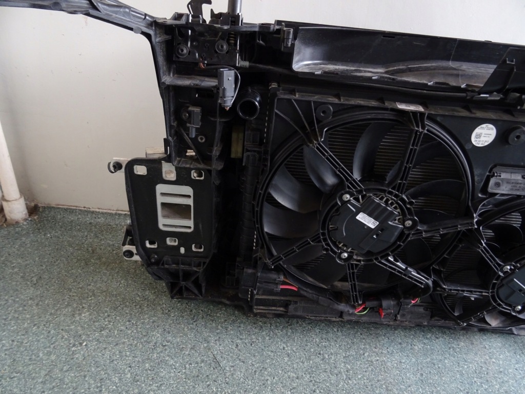 Audi q3 83a ремень передний радиатор 2-вентиляторы балка комплект с Разборки