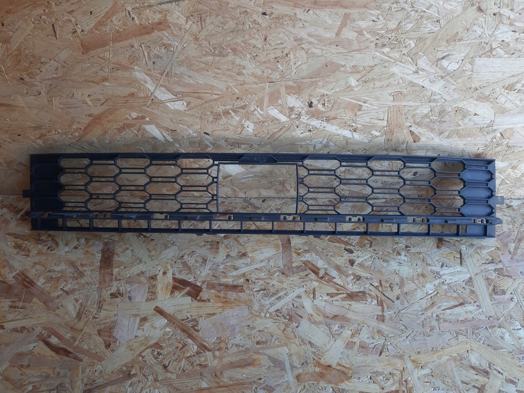 фото №1, Решітка середня бампера skoda rapid lift 5ja