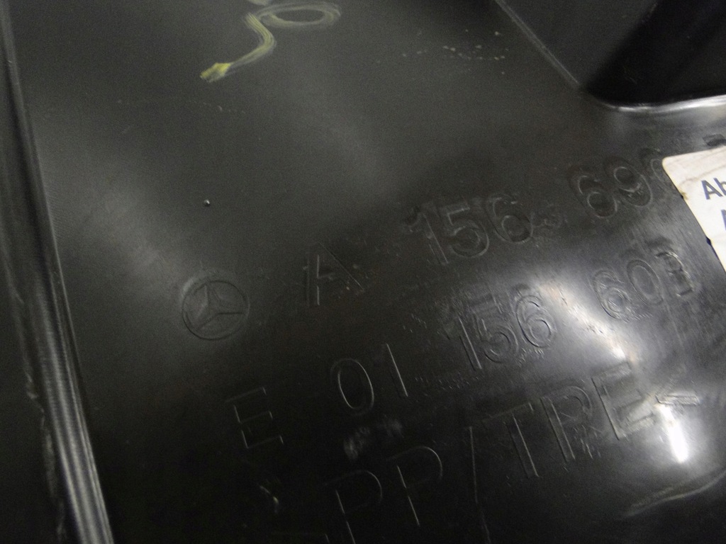 фото №7, Mercedes-benz оригинальный номер a1566900130 подкрылок передние l