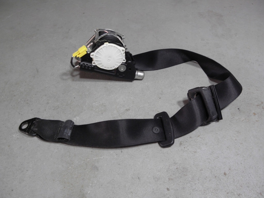 Купить Mercedes ml x164 // ремень безопасности правый задний  a1648602085