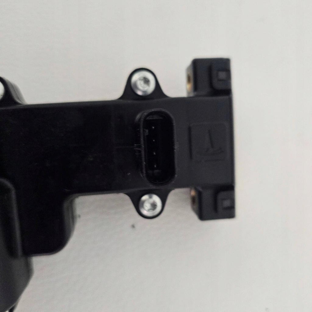 фото №5, Моторчик доводчик дверь левая tesla model x plaid 1045353-00-b