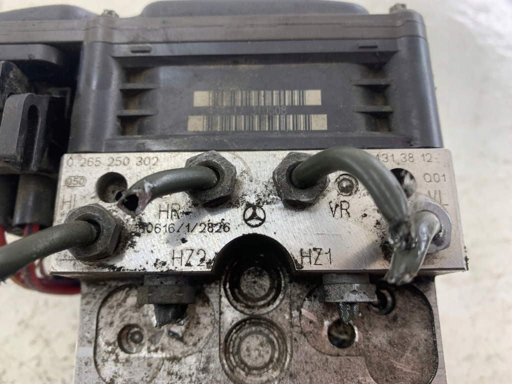 Купити Mercedes w211 насос гальмівна abs a2114313812 0265960348