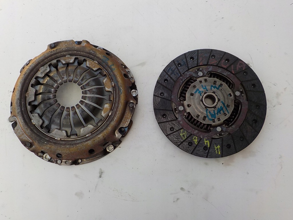 фото №1, Dacia sandero logan 0.9 tce h4ba400 сцепление прижим + диск