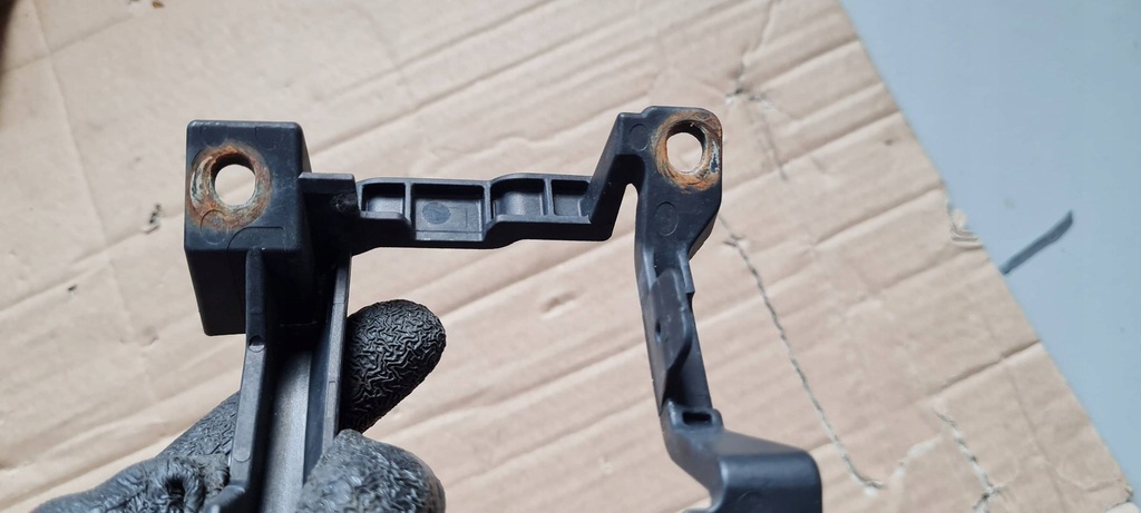 фото №6, S4 b9 8w a4 кронштейн кронштейн датчика мертвого pola лівий задня 8w0907175