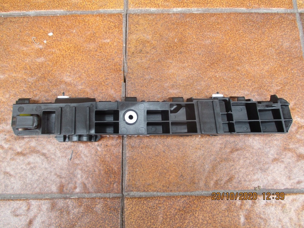 фото №1, Opel corsa e направляющая бампер правый задняя 39059839