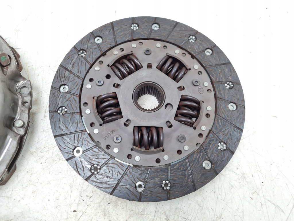 фото №11, 2008 mercedes-benz c w204 комплект зчеплення 323078510