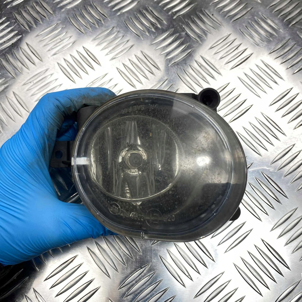 фото №1, Противотуманная фара противотуманные фары перед решётки volvo s40 ii v50 30779100 30779101 2007r