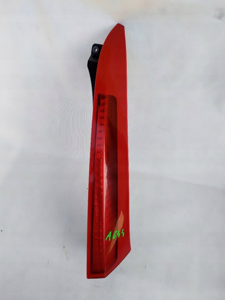 фото №1, Volvo xc90 1 02-06 лампа задняя правая верхний