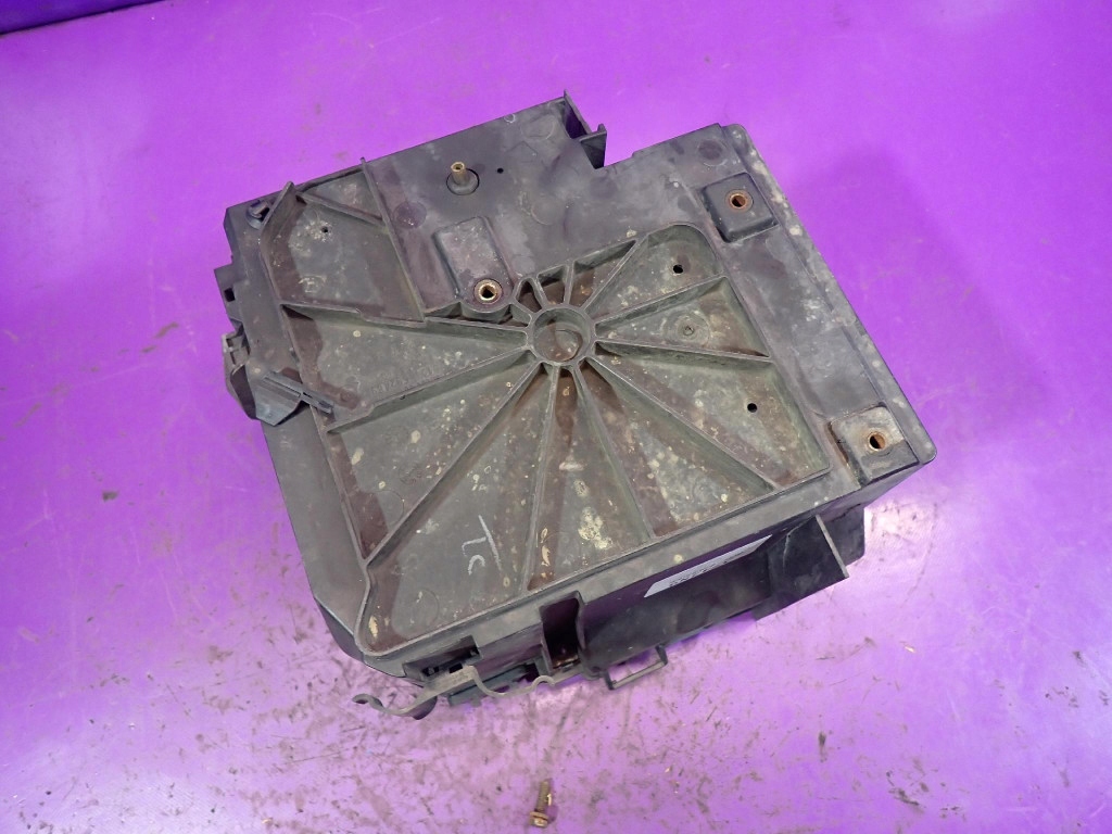 Mini cooper 1 r50 01- 1,6 корпус накладка основание аккумулятор 6924892 в Украине