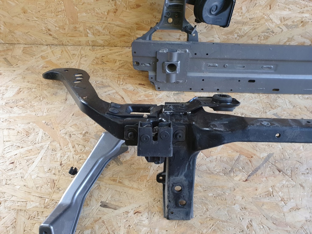 фото №4, Jaguar f pace pas передний балка накладки на фары