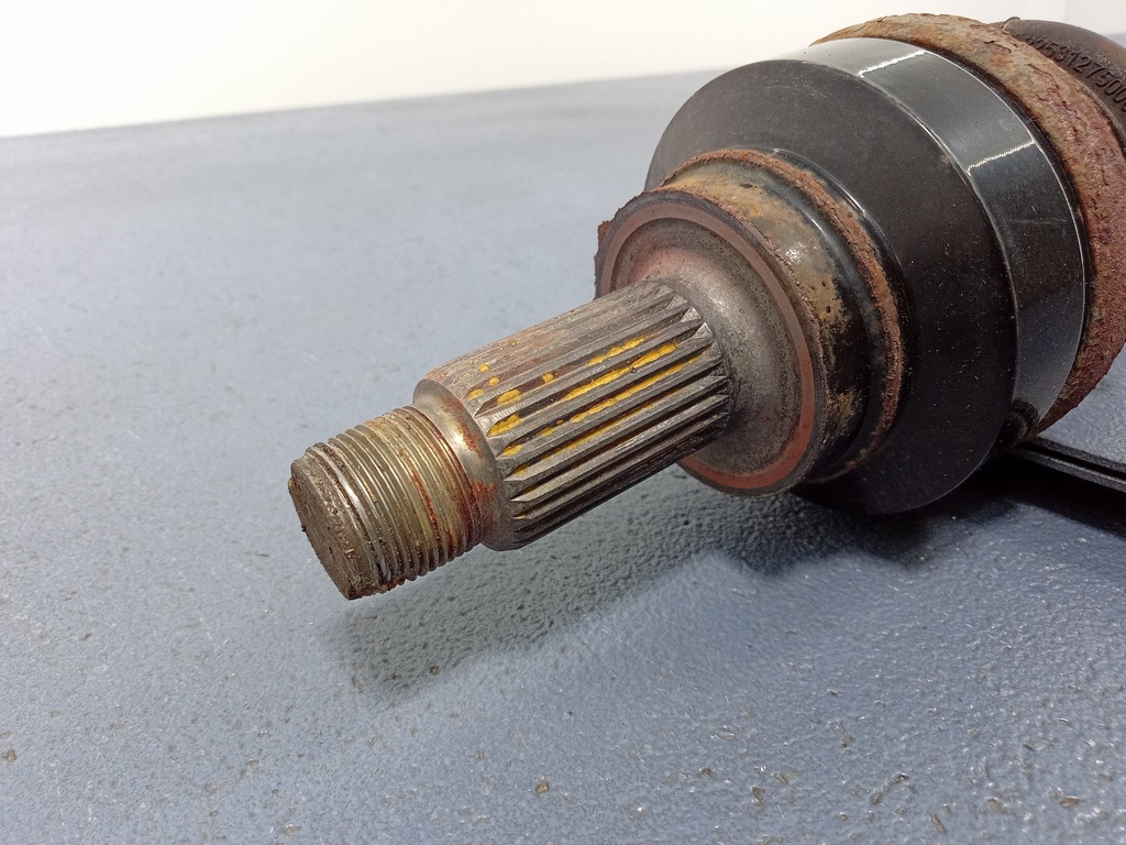 фото №2, Bmw 3 f34 f32 f30 2.0d приводной вал левая задняя 8680347