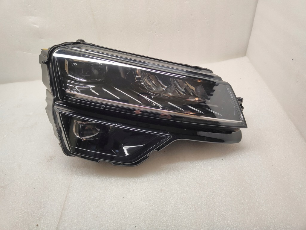 фото №1, Skoda karoq full led лампа правый перед 57b941016d