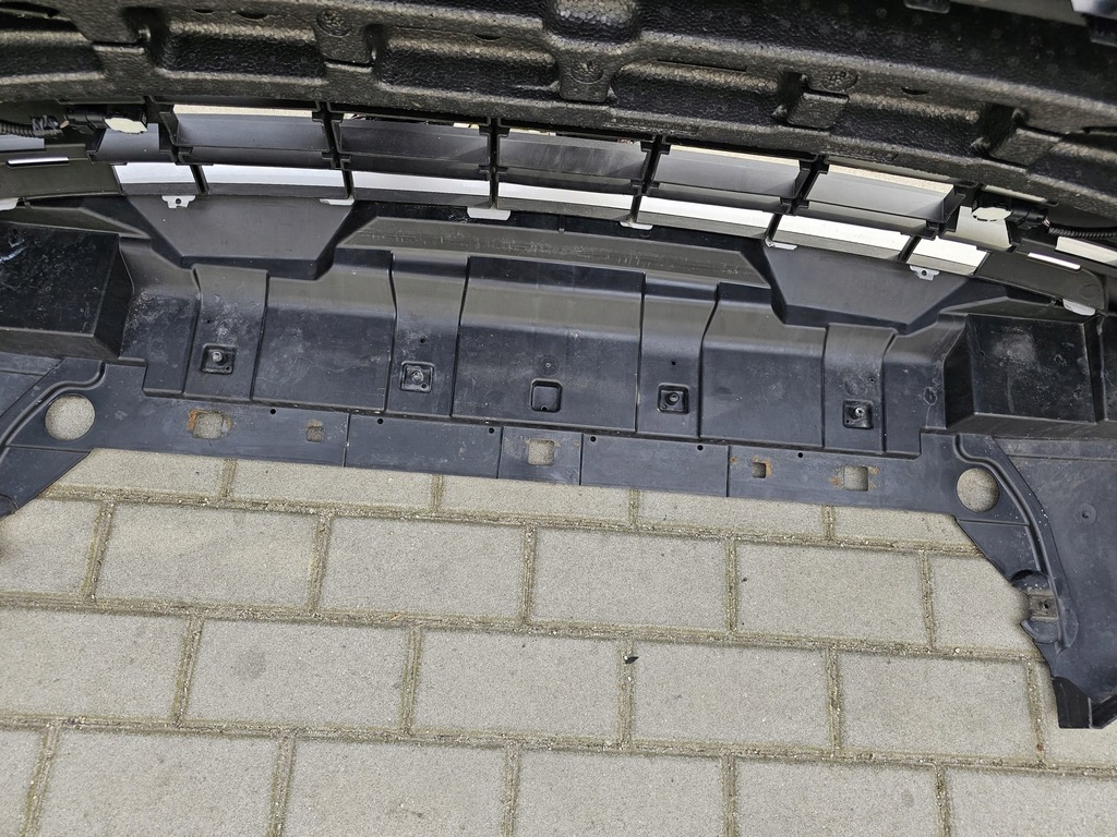 фото №8, Volvo xc40 бампер перед передний kompletny цвет 717