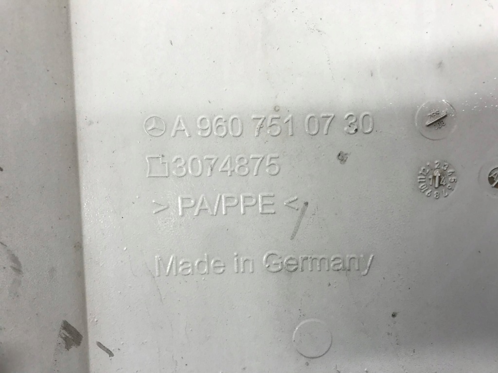 Mercedes actros mp4 кутик кабіни вітровик правий a9607510730 Київ