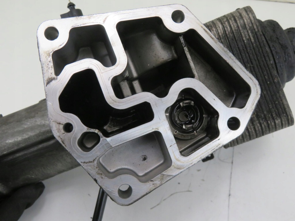 фото №6, Volkswagen passat b6 2007 038115389c корпус фильтра масла