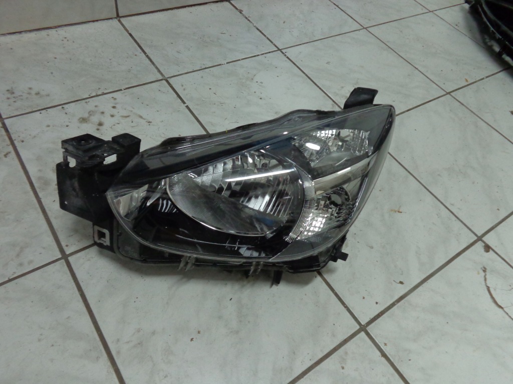 фото №1, Mazda 2 2015-2020 лампа ліва звичайна europa