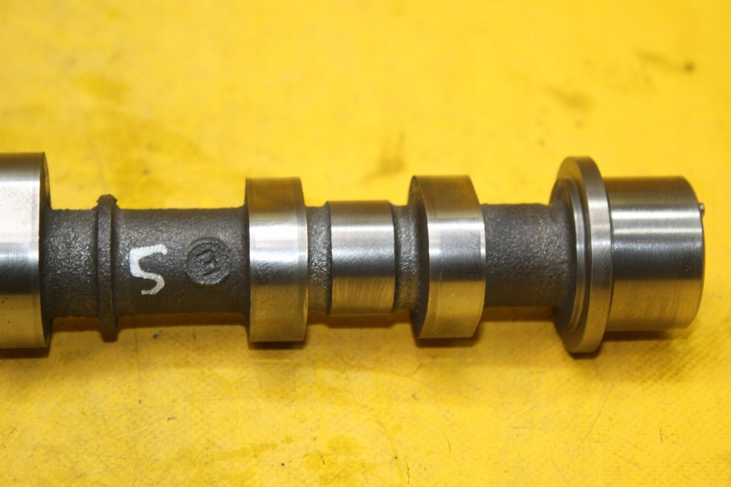 фото №6, Вал розподільного валу всмоктуючий pe01 mazda 3 2.0 b e01i