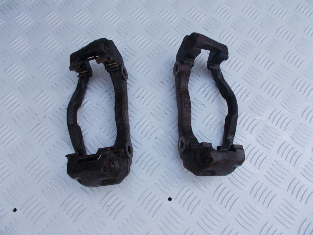 фото №1, Mercedes sprinter 906 vw crafter скоба тормоза перед левая правое оригинал