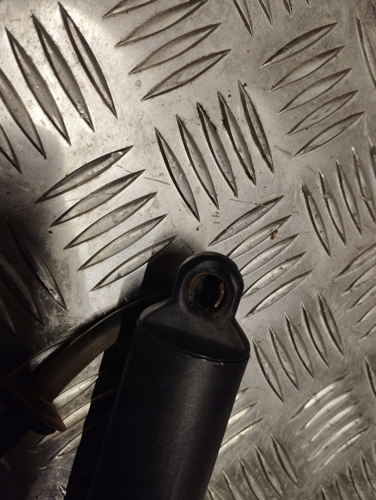 фото №14, Porsche macan 95b привід амортизатор кришки 95b827851c