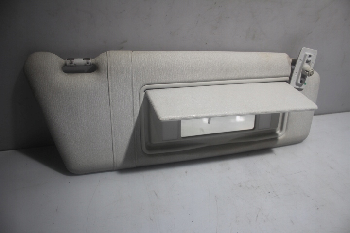 фото №1, Защита солнцезащитная правая e klasa w210