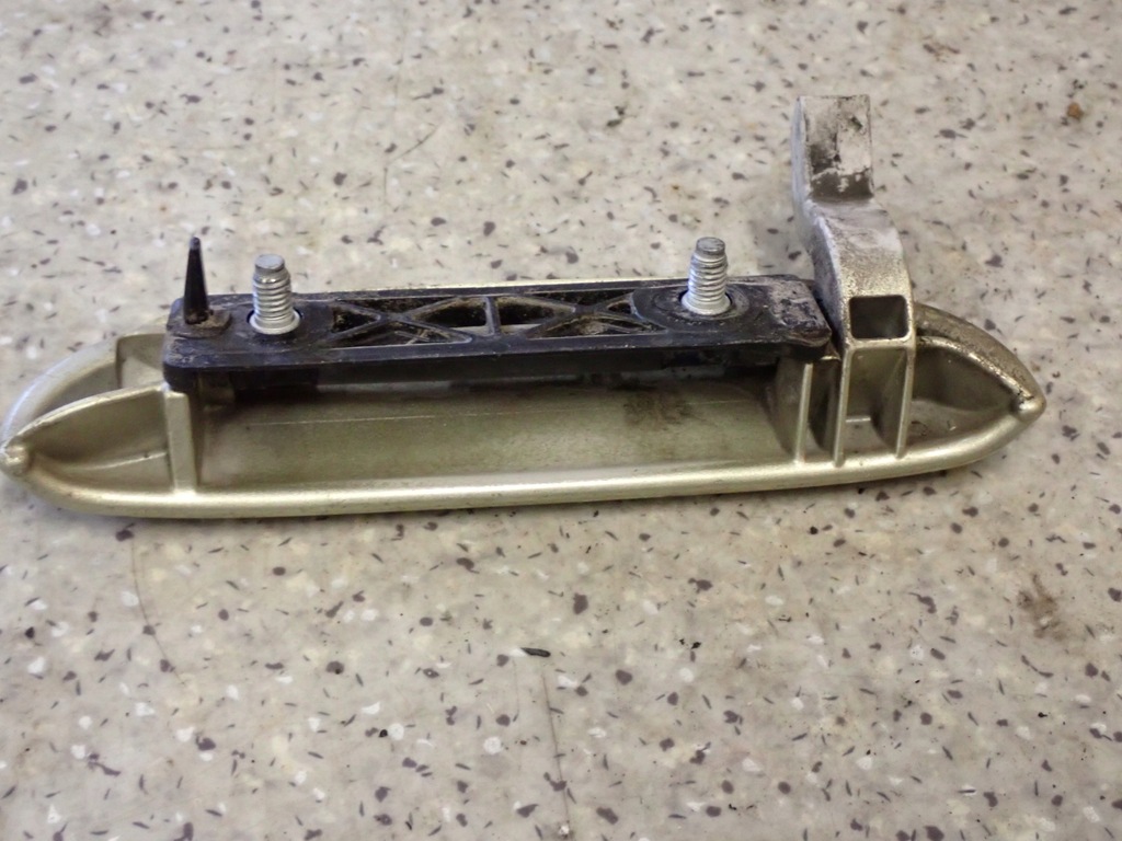 фото №4, Toyota yaris verso 99- ручка кришки задній