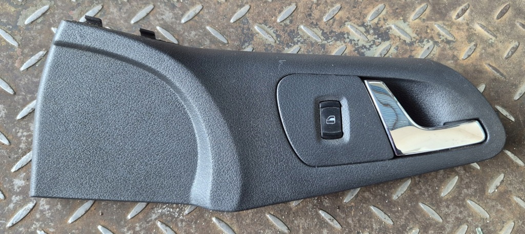 Купити Ручка внутрішня правий перед octavia 1 рестайлінг  1u1867186c