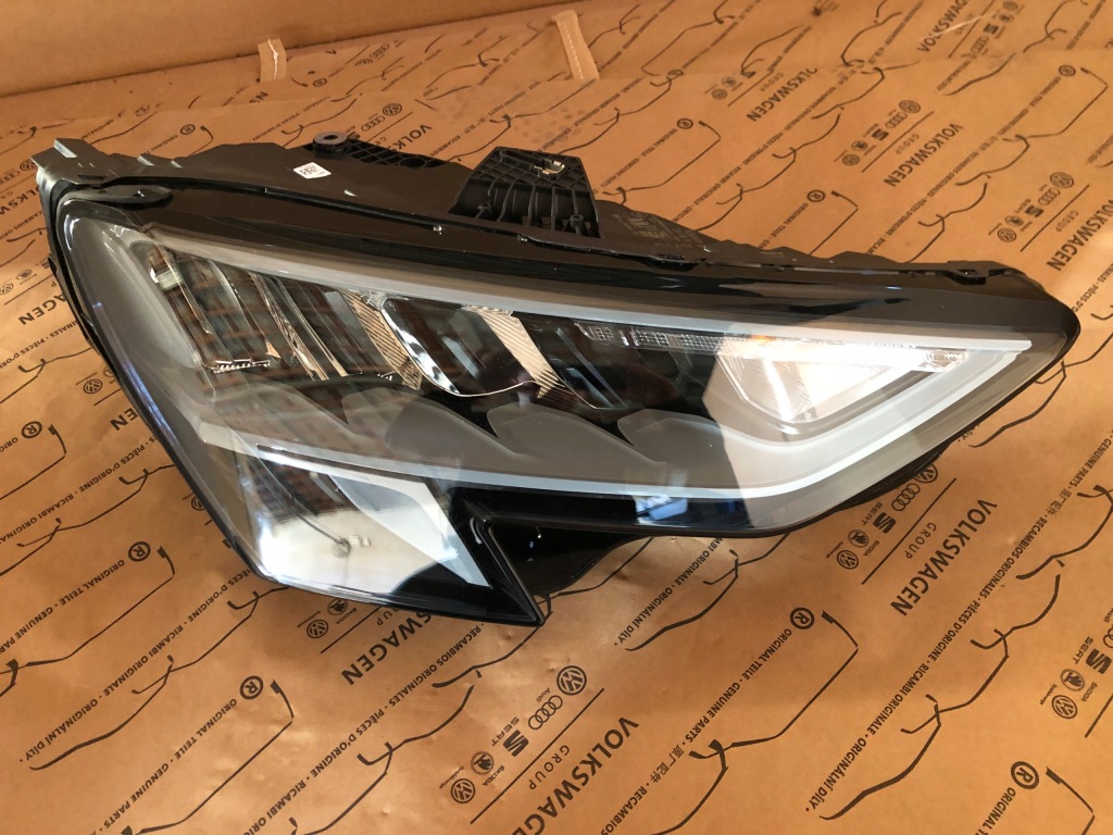 фото №1, Audi a3 лампа правый перед led диодная 8y0941012 orginał nowa