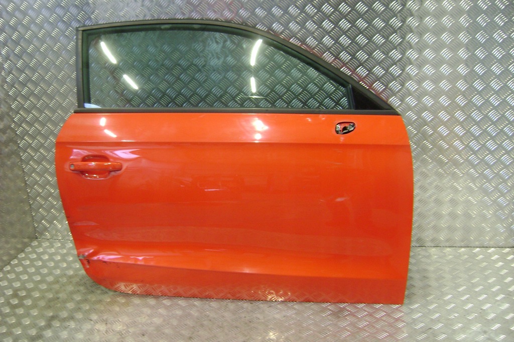 фото №1, Audi a1 8x - дверь передние правое