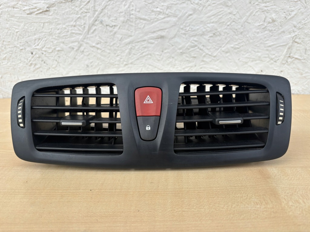 фото №4, Решётка обдув средняя megane iii