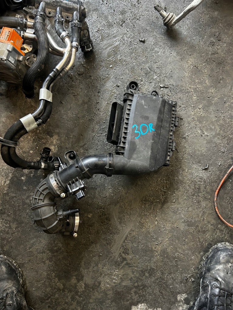 Купити 30r. корпус фільтра повітря renault austral 165003299r