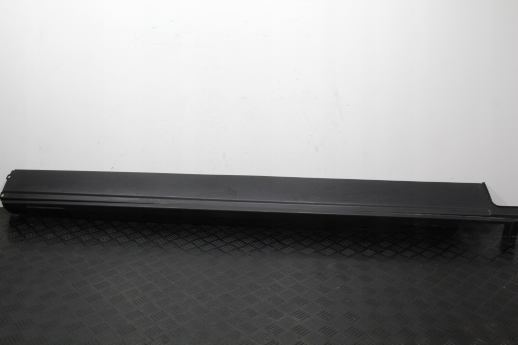 фото №1, Накладка порог правая discovery v 5 l462 cpla-101d56-aa