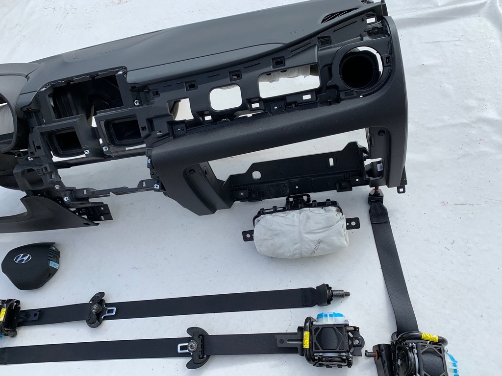 фото №7, Hyundai kona панель приладів панель приладів консоль подушки безпеки ремені