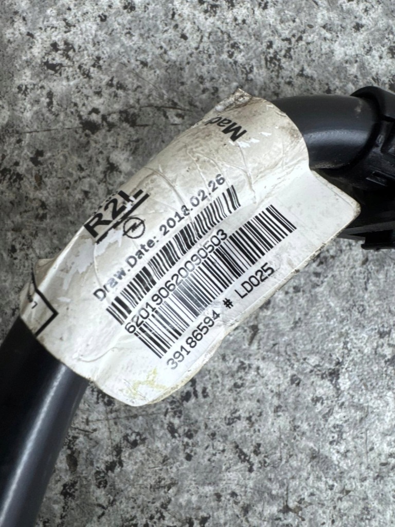 Клемма плюсовая astra k 2015-2019 1.4 t 39186594 в Украине