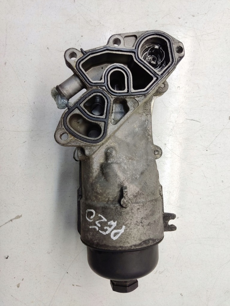 Peugeot 308 2008 основание фильтра масла 3165312765 в Украине