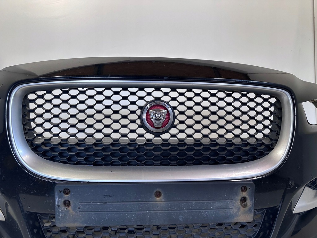 фото №4, Jaguar xe бампер перед передний r-sport
