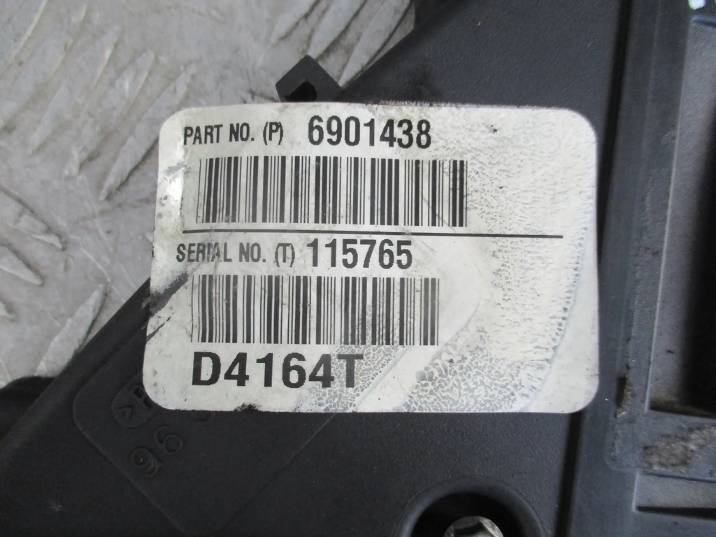 фото №3, Корпус розподільного валу volvo v50 1.6 d 04-07 r.