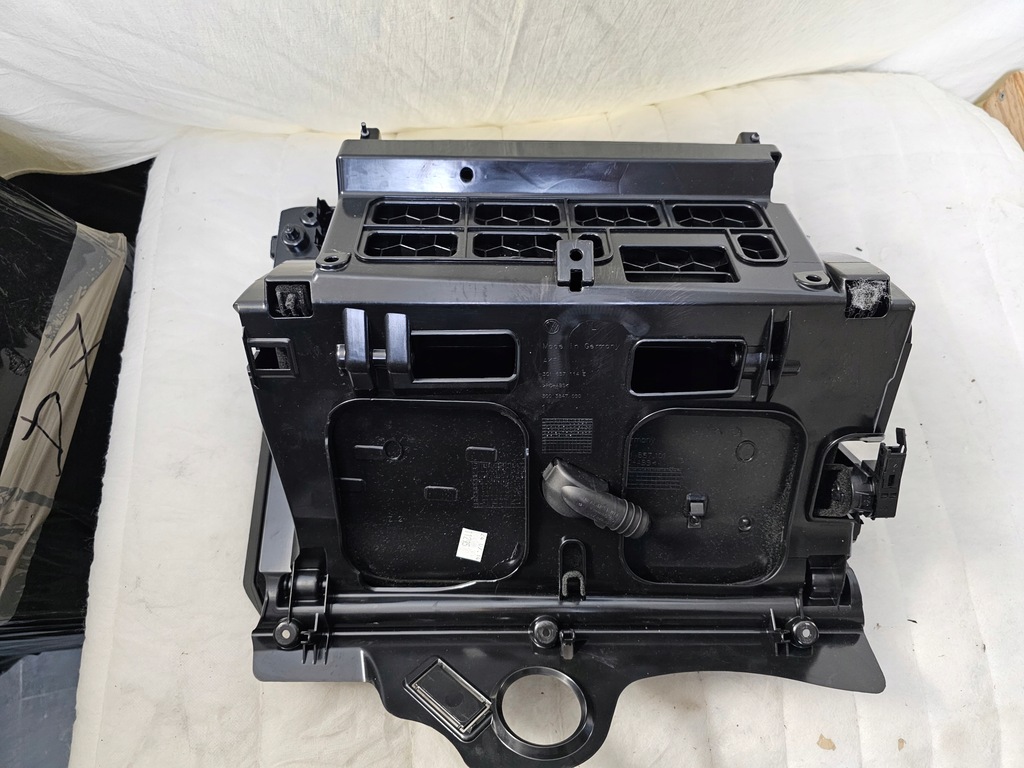 фото №8, Бардачок пасажира volkswagen оригінальний номер 3ab857097f