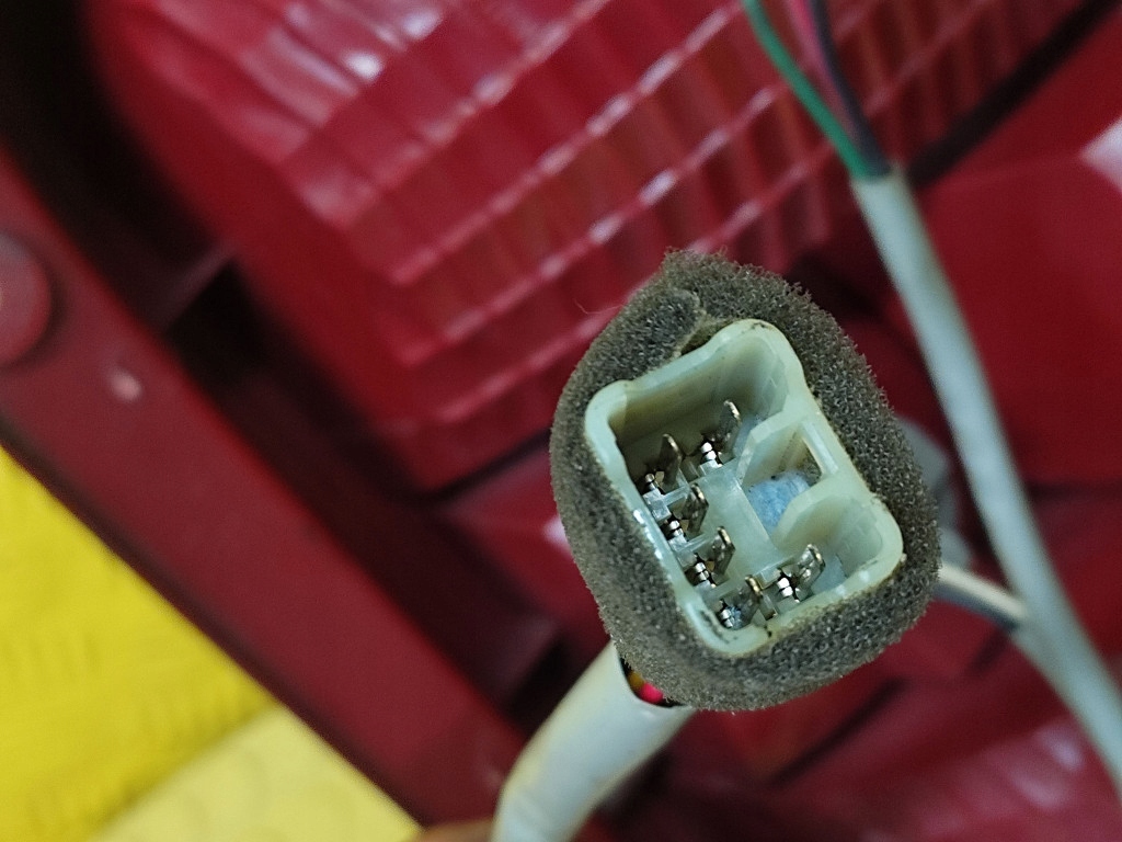 фото №3, Kia carnival лампа лівий задня