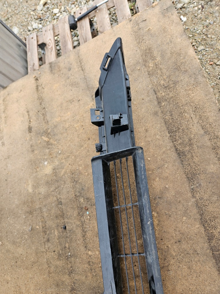 Tesla model 3 highland решётка бампера перед Доставка