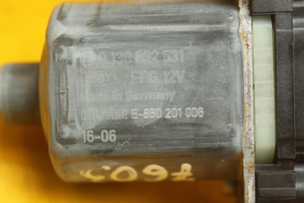 фото №10, Моторчик блок управления стекло левый перед vw polo v 6r0959801dg 0130822531