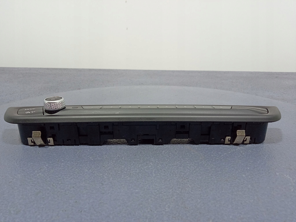 фото №5, Bmw 1 f40 панель керування радіо 5a47c50