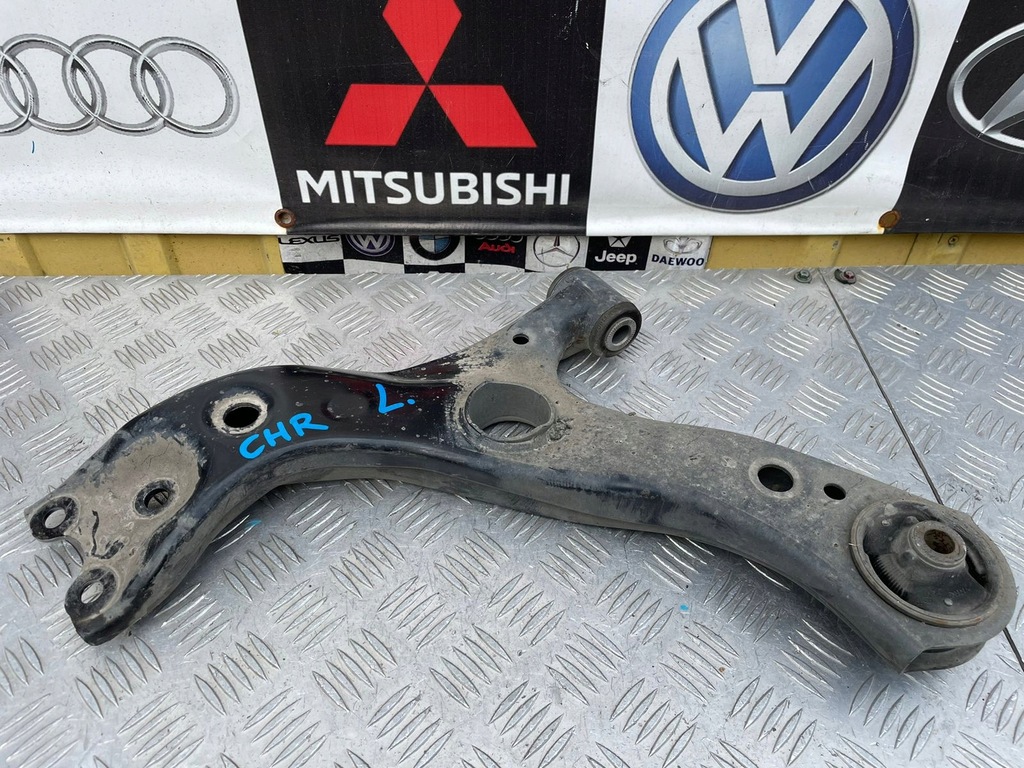 фото №1, Toyota chr важіль лівий перед 2017 r. ideał