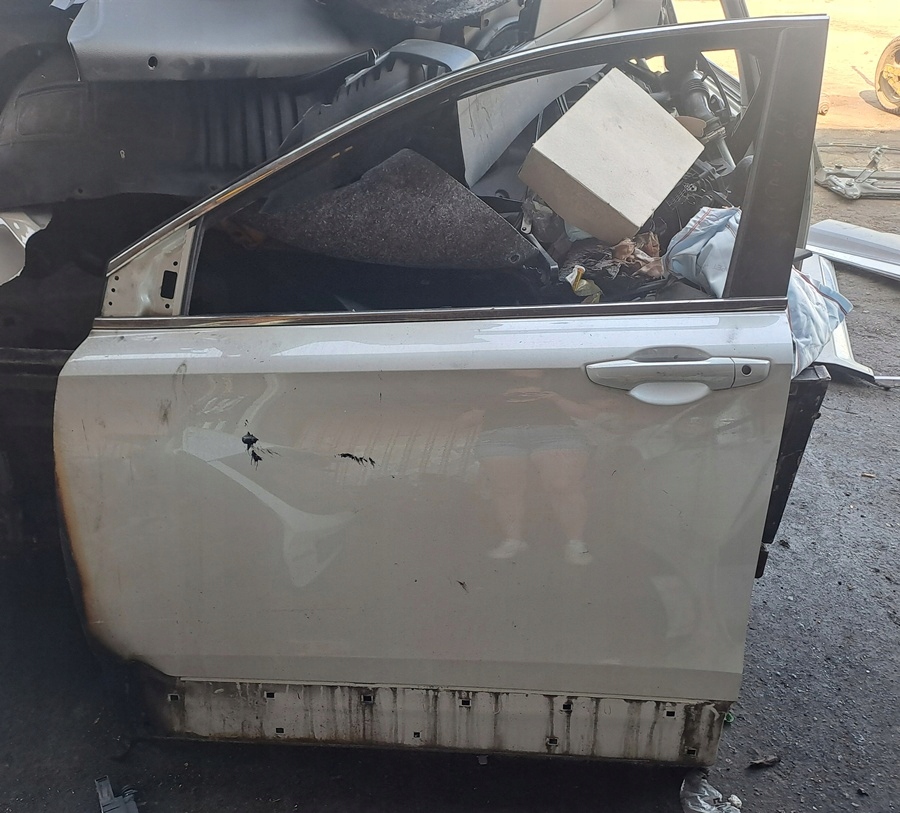 фото №1, Honda cr-v v 21r дверь левый перед передние nh883p голый