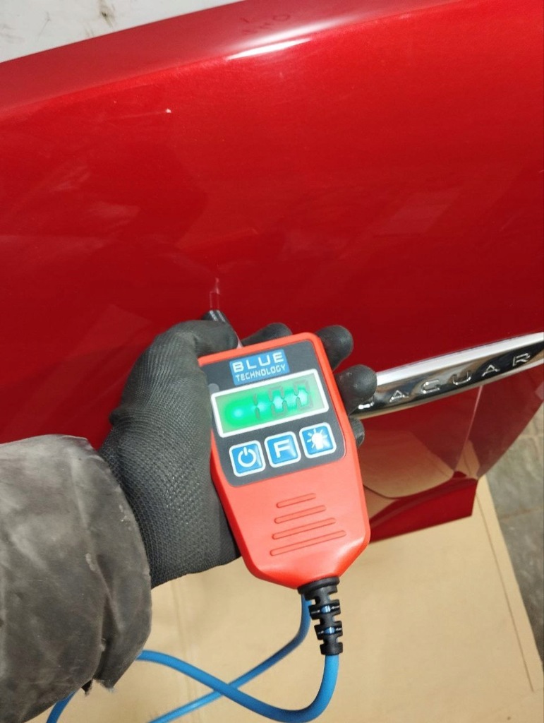 Jaguar xf 2015 крылья Киев