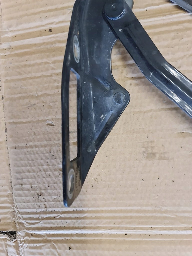 фото №5, Петля капот правый audi tt 8n 8n0823302