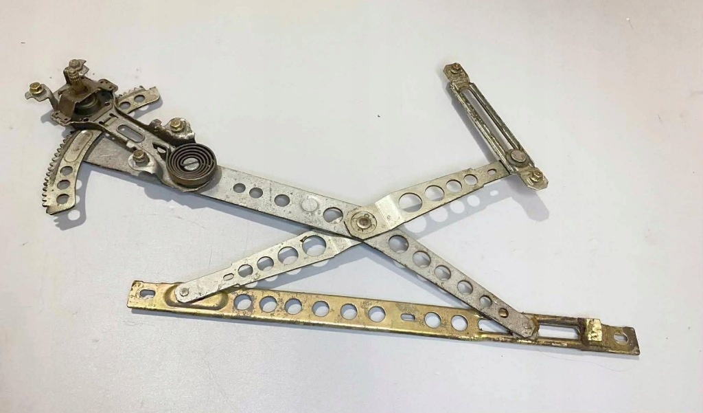 Mercedes-benz w123 механічний підйомник праві перед 1237203546 в Україні