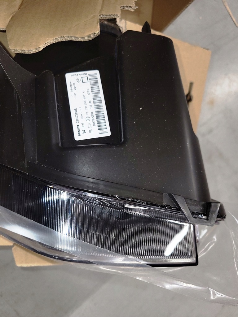 фото №14, Новый оригинальный фара правый czarn. интерьер dacia duster 260103738r