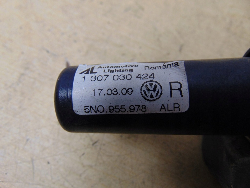 фото №10, Volkswagen оригінальний номер 5n0955978 омивач фара